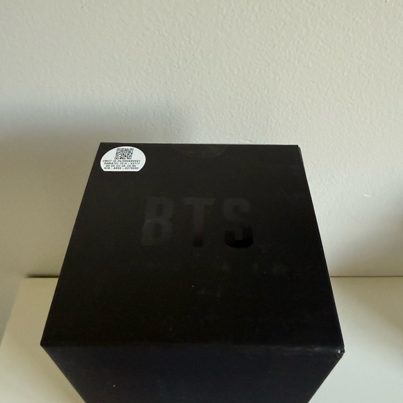 **RESTOCK - READY TO SHIP**
BTS OFFICIAL LIGHT STICK VER.4 - Picture 3 of 7